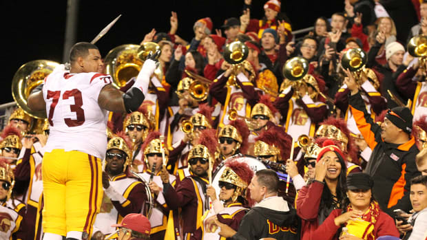 usc-beats-washington-ap-poll.jpg